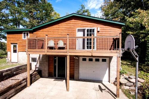 Birchwood House | Lakefront Family-Friendly Cabin with a Games Room in Birchwood, Wisconsin