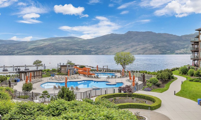 Westbank Apartment | Lakefront Getaway at The Cove