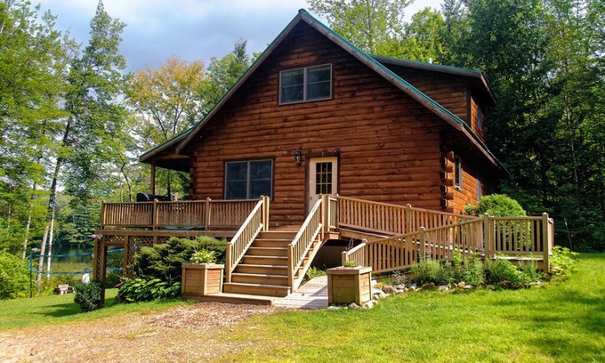 Dryden Cabin | Lakefront home: Foliage, Fishing: large 3 level log cabin: sleeps 8, 3bed 2bath
