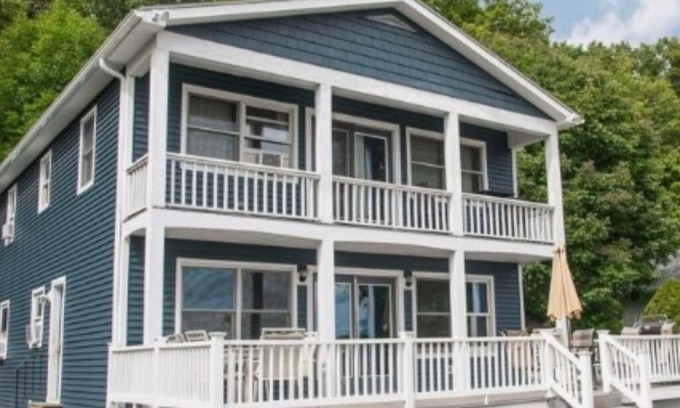 Himrod House | Lakefront Home in the heart of Seneca Lake Wine Trail