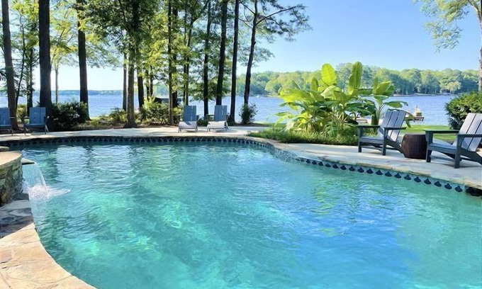 Misty River House | Lakefront Home on Lake Oconee with Salt Water Pool and Hot Tub