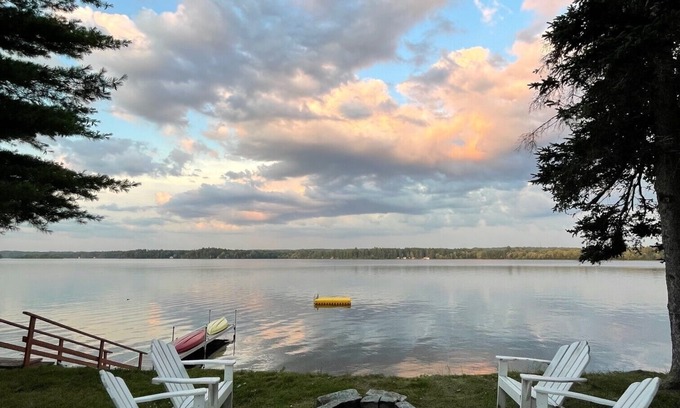 Unity House | * Lakefront Home With All The Ammenities For A Relaxing Getaway!*