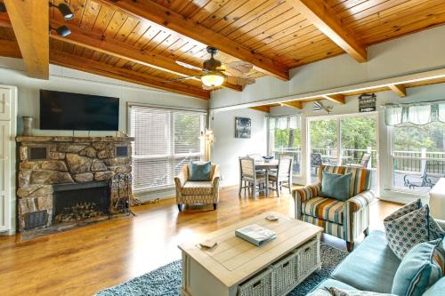 Mid America House | Lakefront Home with Dock 10 Mi to Central Ave!