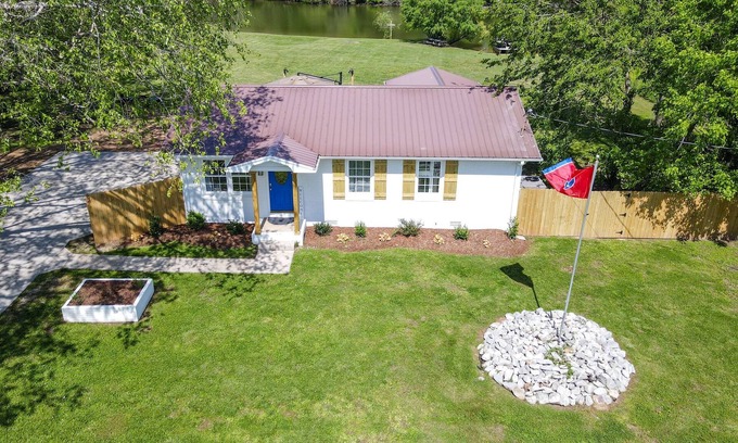 Winchester Cottage | Lakefront Home, With Hot Tub and Boat deck! Backyard is On the water!