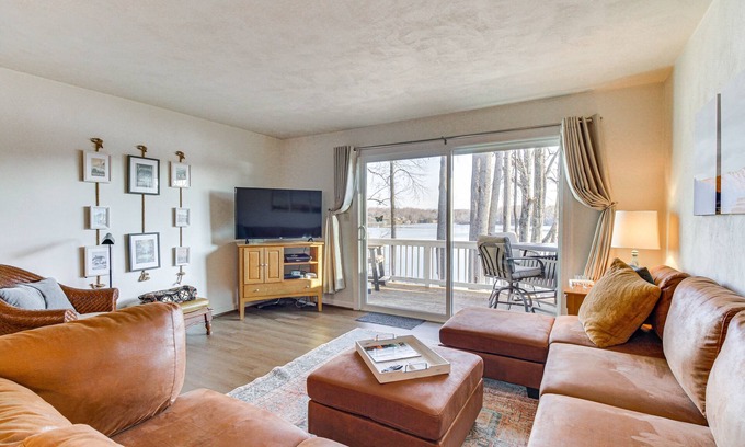 North Shore House | Lakefront Moneta Home w/Community Dock!