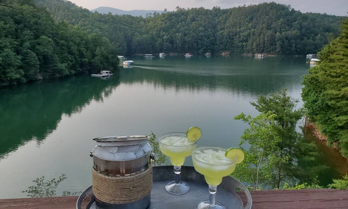Almond House | Lakefront Oasis: Dock, Hot Tub, Views, Nearby Rafting, Zipline, and More!
