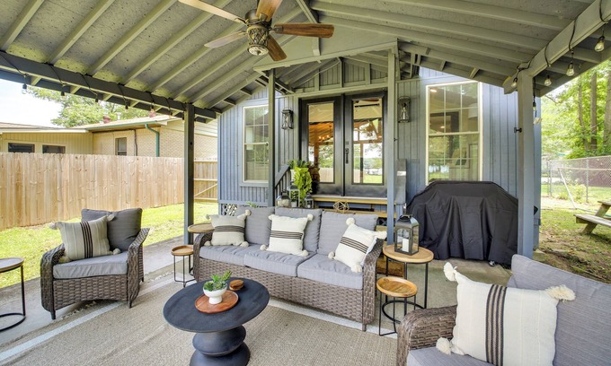 Jones Mills House | Lakefront Oasis w/Patio in Hot Springs, Arkansas!