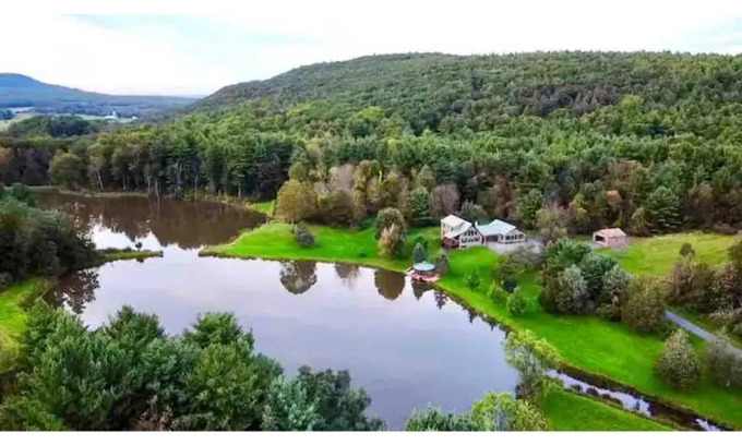 Clarksville House | Lakefront on 150 acres, 6BR, fireplace, fire pit, WiFi, Pets welcome!