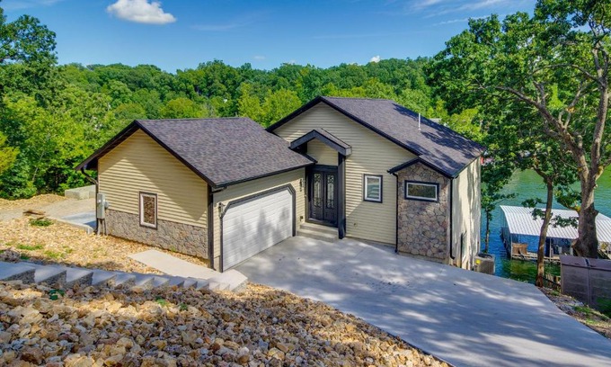 Osage Beach House | Lakefront Osage Beach Retreat with Boat Slip!