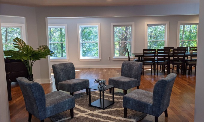 Dawsonville Cabin | Lakefront paradise perfect for friends and family!