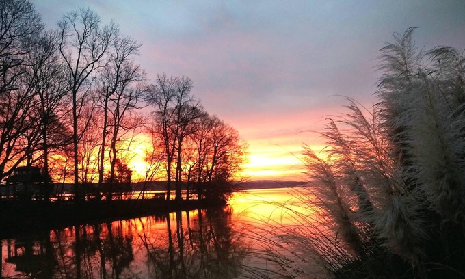 Southmont House | Lakefront Private Family Home in Salisbury with great views and private dock