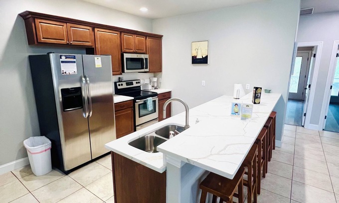 Grove House | Lakefront Resort Townhome with Swimming Pool and Boat Slips On Site