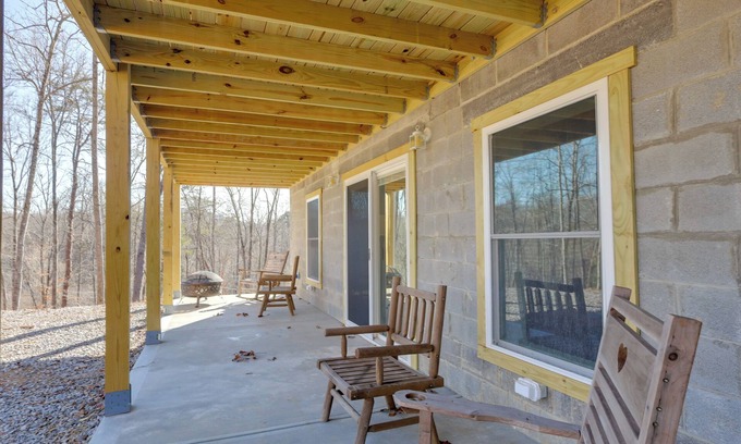 New Tazewell Cabin | Lakefront Retreat w/Fire Pit on Norris Lake
