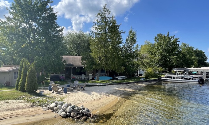 Traverse City Cottage | LAKEFRONT RETREAT WITH KAYAK AND PADDLE BOARDS, LONG LAKE, TRAVERSE CITY