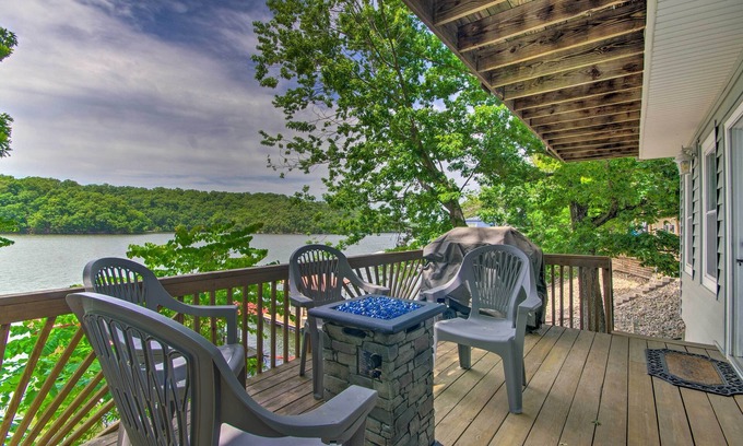 Rocky Mount House | Lakefront Rocky Mount Retreat w/Swim Dock!
