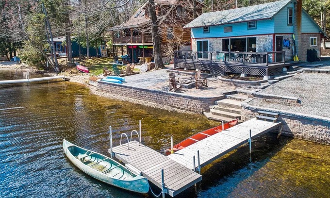 Newbury Cottage | Lakefront Ski Cottage near Mt. Sunapee