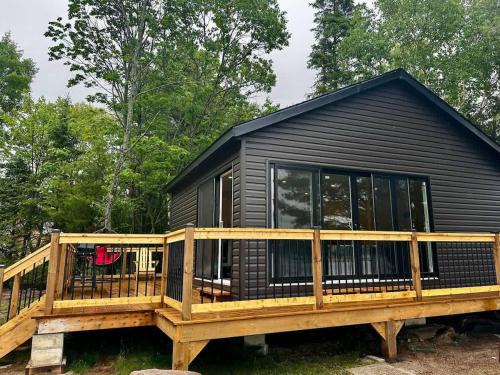 Carling House | Lakefront Studio Cottage #7