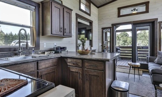 Morganton House | LakeFront Tiny Home MINUTES to Downtown Blue Ridge