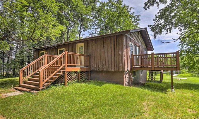 Tomahawk Cabin | Lakefront Tomahawk Cabin w/Boat Dock & Deck