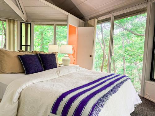 Village of Four Seasons House | Lakefront Treetop Village 2bed3bapools-6pp