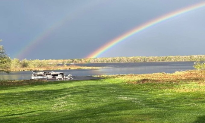 Three Lakes Cottage | Lakefront, Up North Charm, Quiet - close to amenities (Three Lakes/Eagle River)