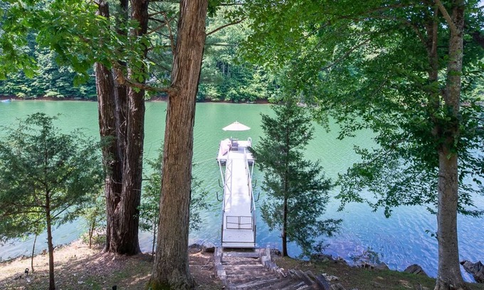 Butler House | Lakefront w/ dock & mtn views near Watauga Lake Winery- Butler TN
