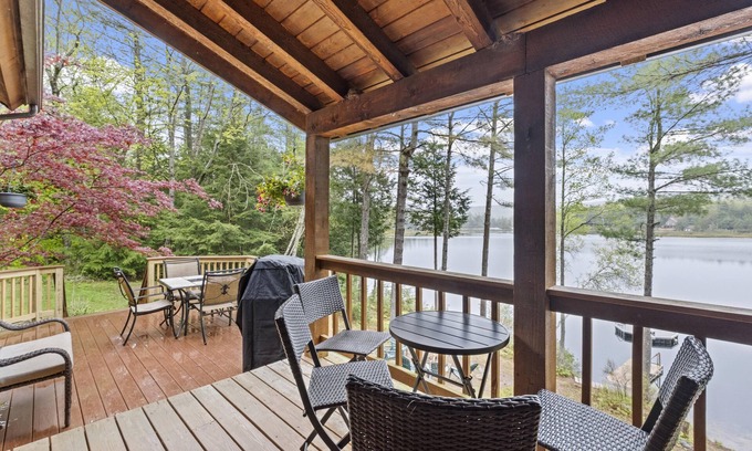 Sanbornton House | Lakefront w/Private Beach - Luxury Log House!
