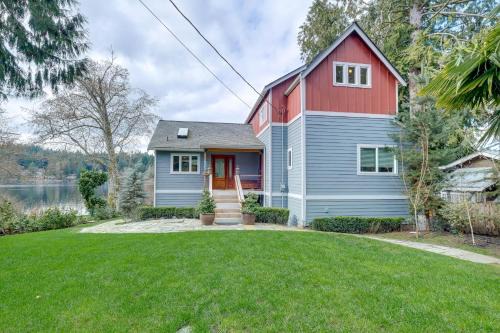 Rollingbay House | Lakefront Washington Home with Grill, Dock and Kayaks!