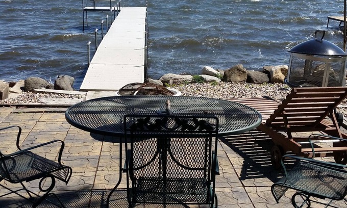 Marquette House | LAKEHOUSE 2BR DOWNTOWN!