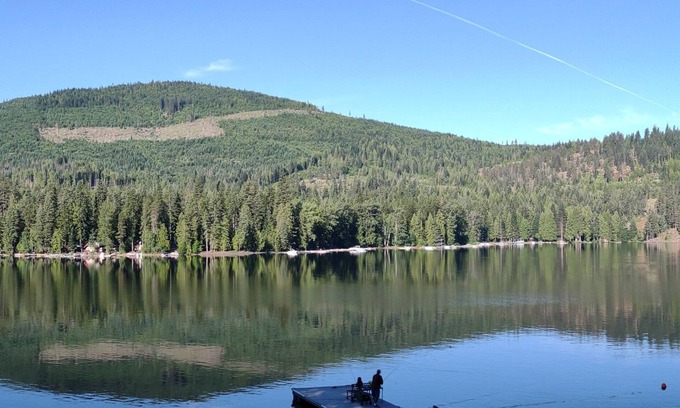 Rathdrum House | Lakehouse 7 miles from Silverwood