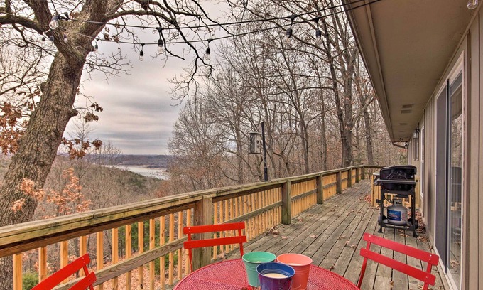 Lost Bridge Village House | Lakehouse Landing at Beaver Lake w/ Grill, Pool