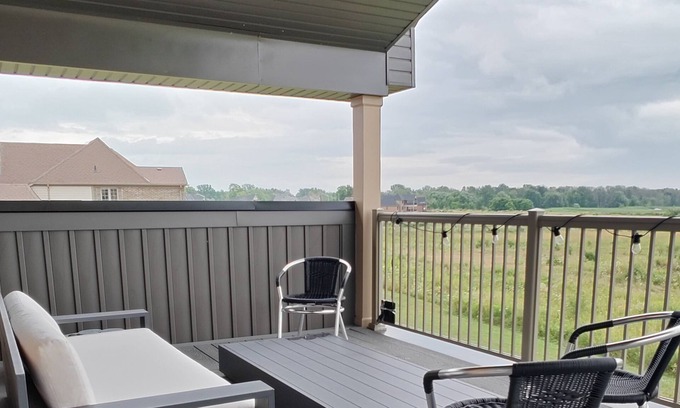 Carrying Place House | Lakehouse retreat on Wellers Bay at the gateway to Prince Edward County