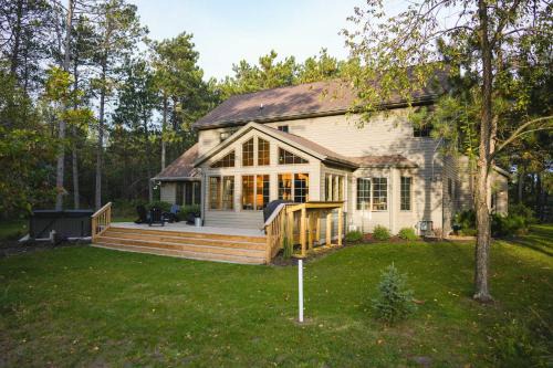 Rome House | Lakes and Links Luxury Retreat