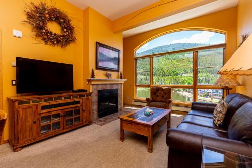 Lakeside Village House | Lakeshore 1545 by Summit County Mountain Retreats