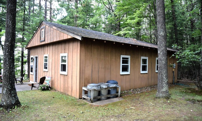 Rhinelander Cabin | Lakeside 1 Bedroom Cabin, Sleeps 4+