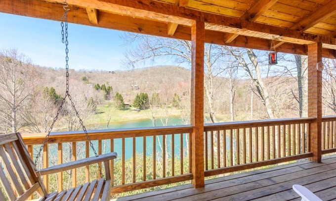 Seven Devils House | Lakeside at Hawksnest