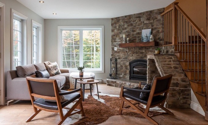 St-Adolphe-d'Howard Ski Chalet | Lakeside retreat, Firepit, Dock & Hot tub soak