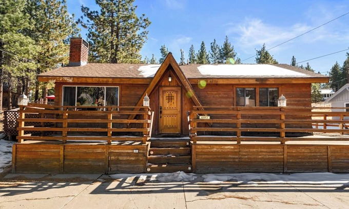 Big Bear Lake Cabin | Lakeside Cottage - Charming Retreat