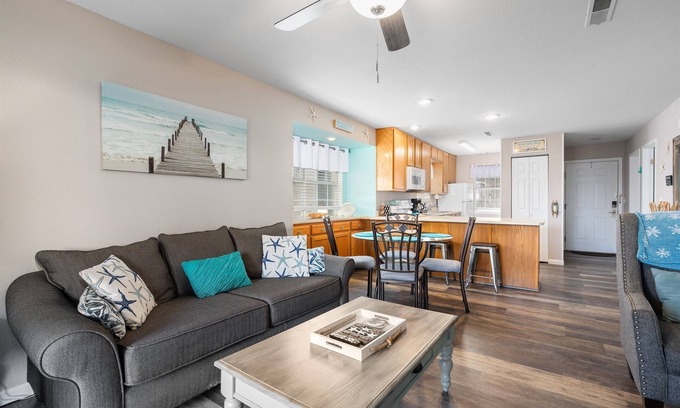 Indian Point Condo | Lakeside Laziness - 2BR | Lake, Pool, SDC, Trails