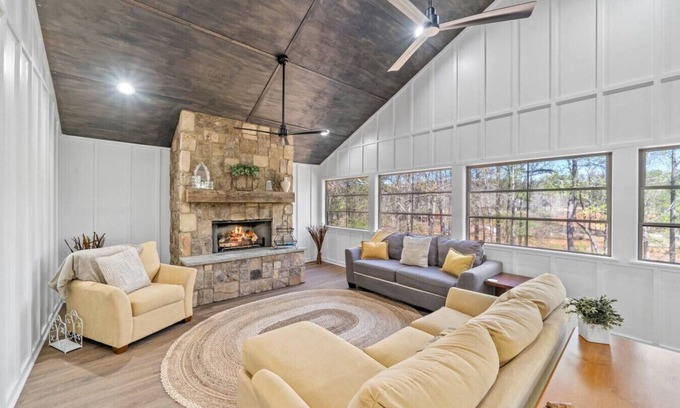 Eatonton House | Lakeside Lodge on Bluegill- Arcade, Dock, FirePit