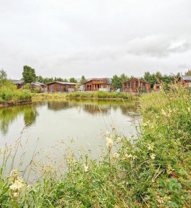 Dunning Cabin | Lakeside Lodge Retreat, with Roof Deck min 6 nights