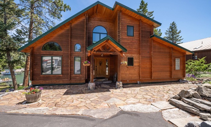 Lakeside Cabin | Lakeside Lodge with Private Dock and Beach, Sleeps 10!