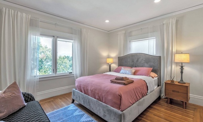 Cleveland Heights House | Lakeside Luxe Stay: Perfect Bay Area Getaway