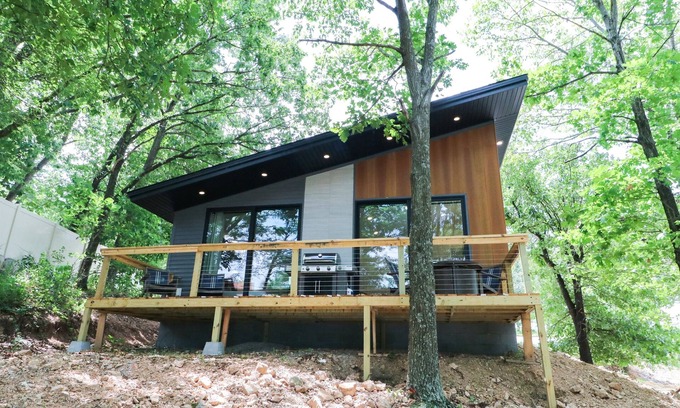 Grove Cabin | Lakeside Modern Luxury Cabin with Lake View