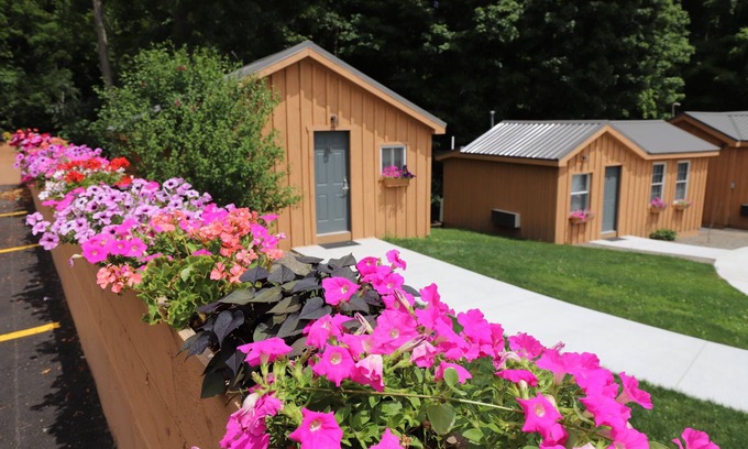 Town of Reading Hotel | Lakeside Resort
