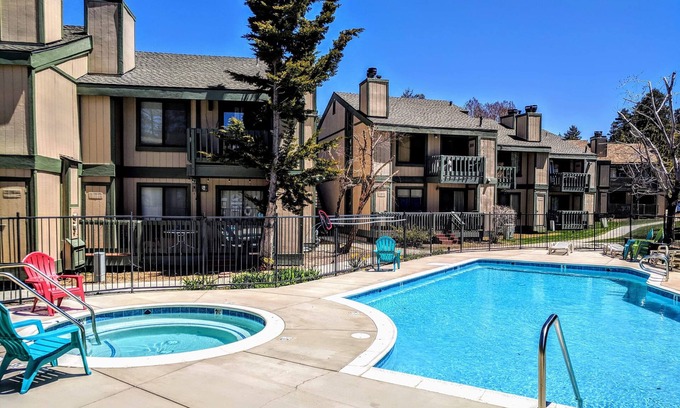 Boulder Bay Condo | Lakeside Retreat Condo - Walk to Lake, Fireplace, Deck, Swimming Pool