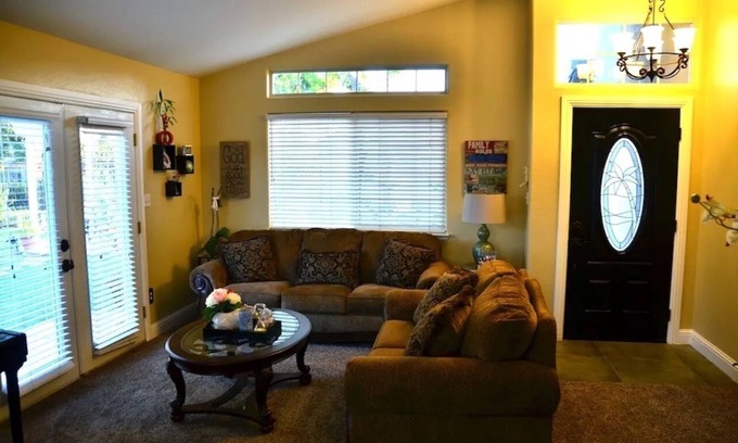 Greenacres Bed & Breakfast | Lakeside Serenity