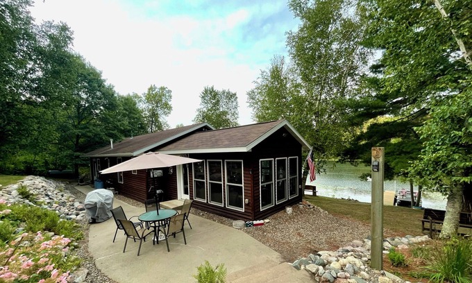 Park Rapids House | Lakeside Solitude - New Listing- Enjoy a beautiful cabin on quiet Lake