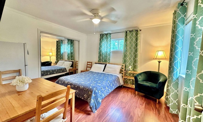 Southwest Raleigh Apartment | Lakeside Studio near a Greenway