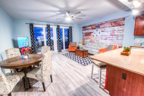 Panama City Beach House | Laketown Wharf Resort 416 By Aneliya